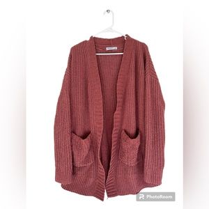 Arizona Jean Co Long Long-sleeve Pink Sweater Cardigan with pockets.